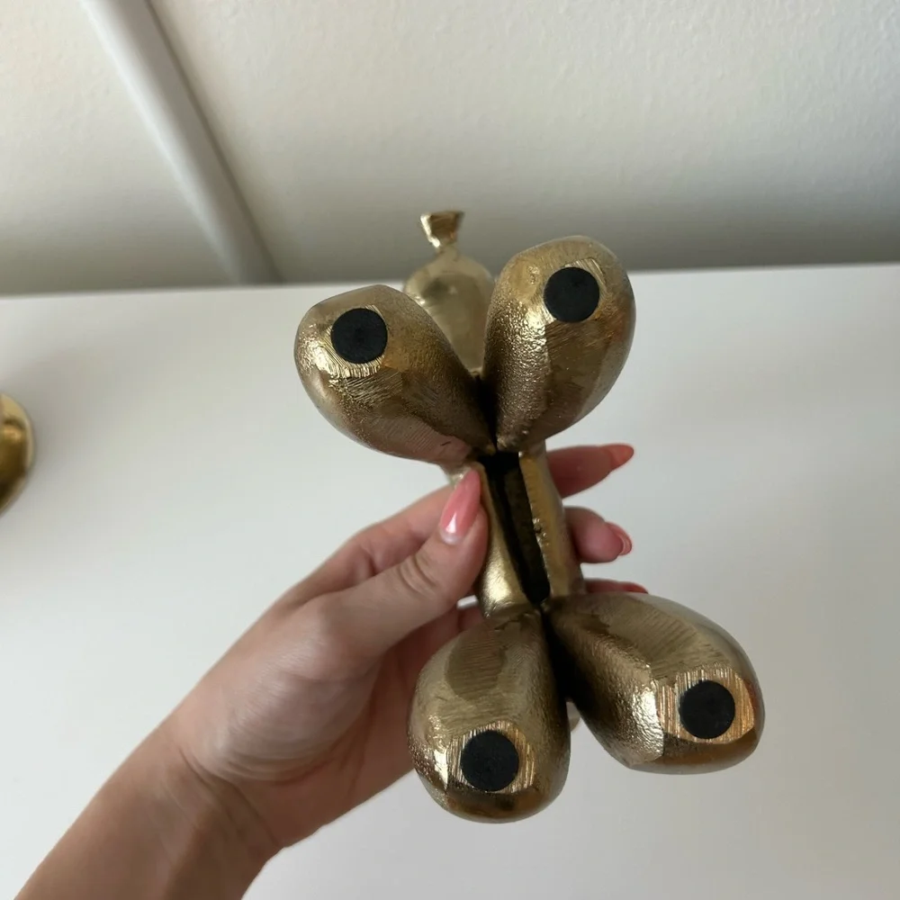 Gold balloon dog decoration - Picture 4 of 5